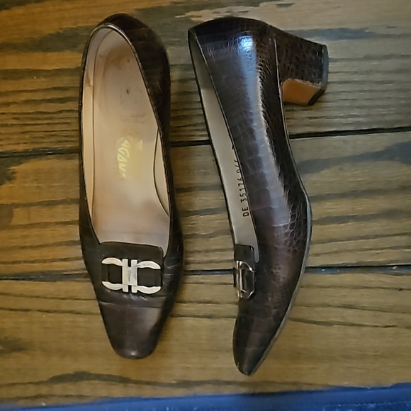 Heeled Ferragamo loafer - Picture 3 of 3